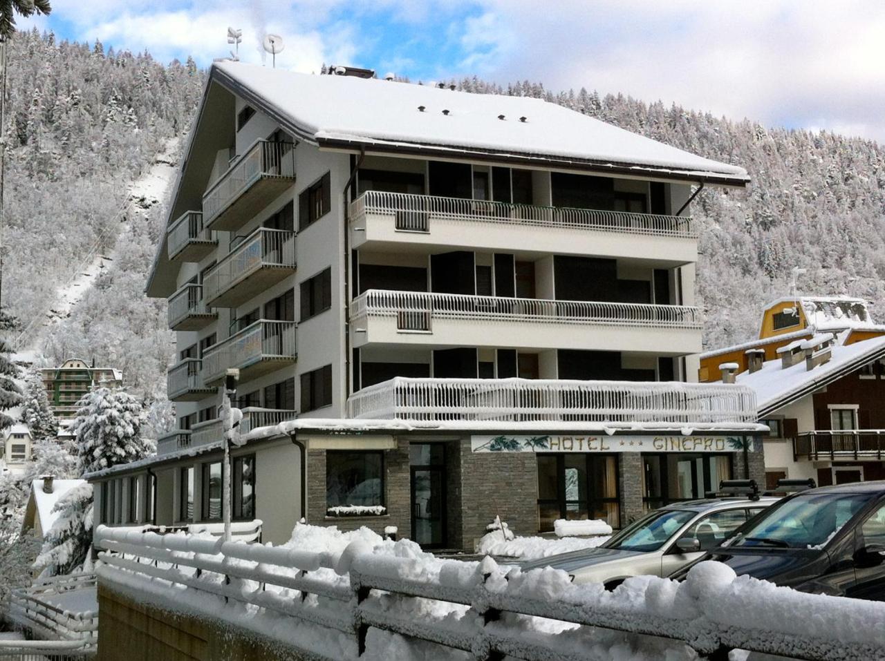 Hotel Ginepro Aprica Exterior photo